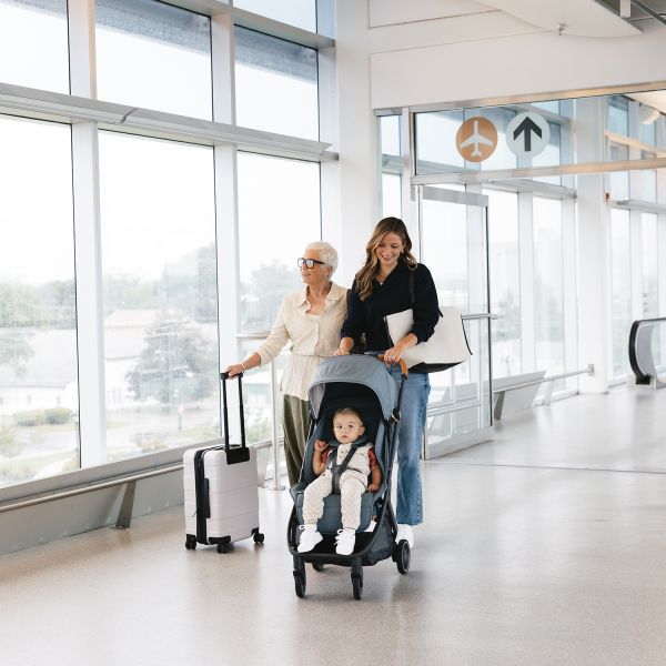 UPPAbaby MINU V3 Buggy Dillan - Stone Blue/Carbon Frame Met Zandbruin Leer