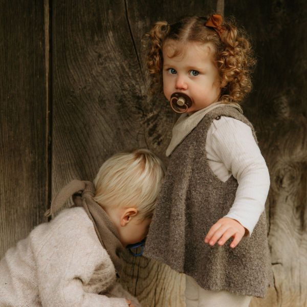 FRIGG Little Viking Fopspeen - 0-6 Mnd - 2 stuks - Cocoa/Olive