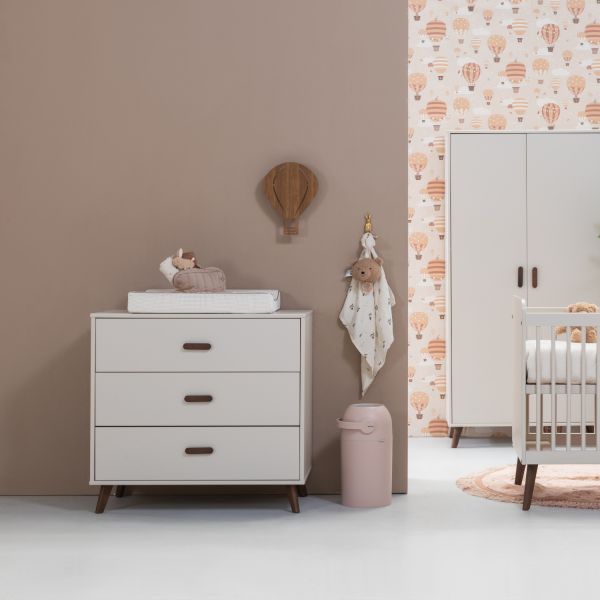 Europe Baby Olivia Commode - Oatmeal - Retro