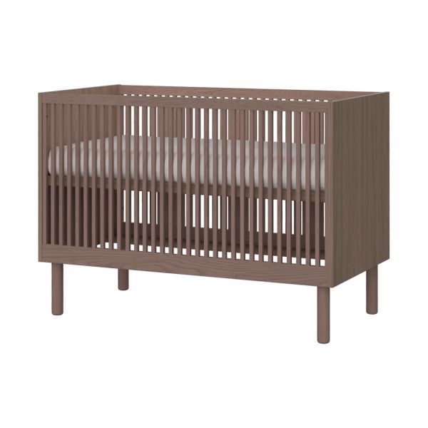 Kidsmill Dai Babykamer Walnoot | Ledikant 120 x 60 cm + Commode