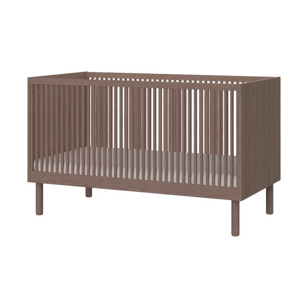 Kidsmill Dai Babykamer Walnoot | Ledikant 70 x 140 cm + Commode