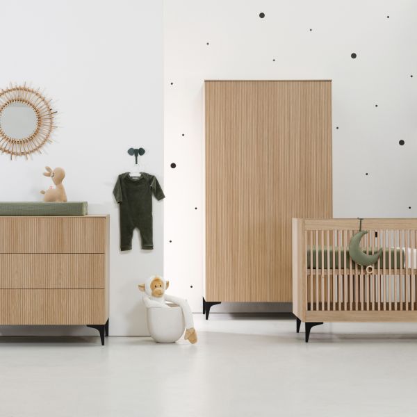 Kidsmill Levi Babykamer Incl. Rechte Potenset Naturel Eiken | Ledikant 60 x 120 cm + Commode + Kast