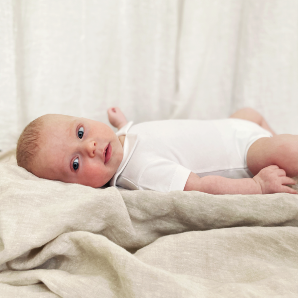 Klein Baby Romper Met Kraag - Korte Mouw - Mt. 50 - Off White