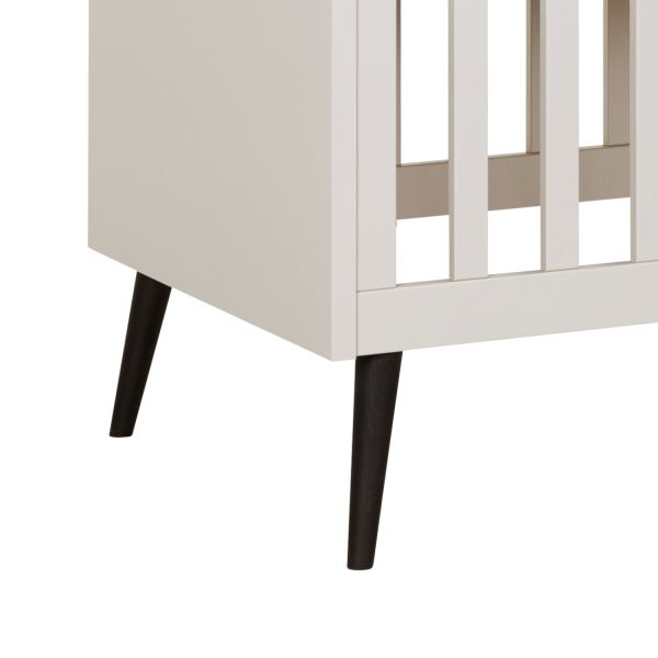 Europe Baby Sterre Babykamer Oatmeal / Zwart | Bed 70 x 140 + Kast 3-Deurs