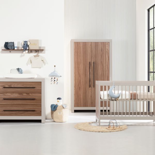 Europe Baby Vittoria III Babybed - Cashmere / Walnut - 70 x 140 cm