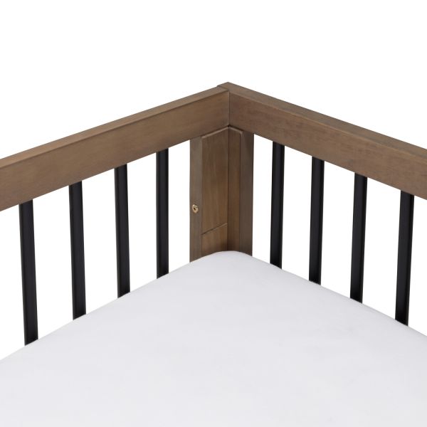 Europe Baby Beau Babykamer Walnoot |  Bed 60 x 120 cm + Commode + Kast 2-Deurs