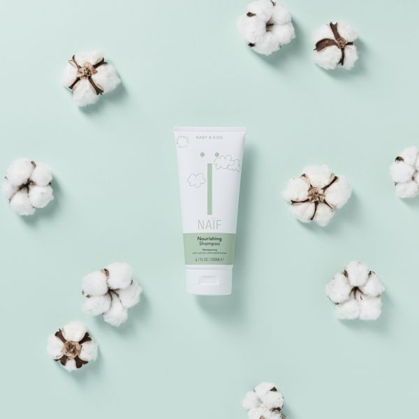 Naïf Voedende Baby Shampoo