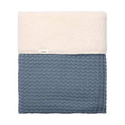 Koeka Oslo Ledikantdeken - Maat 100 x 150 - Wafel/Teddy - Bluestone 