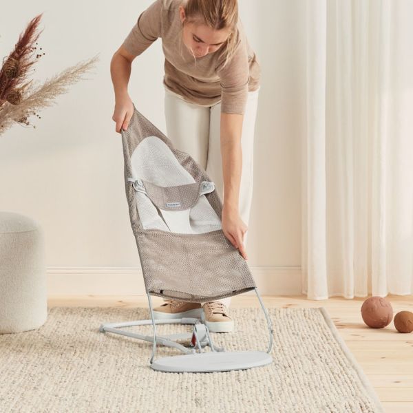BabyBjörn Balance Soft Wipstoel Mesh Beige / Wit