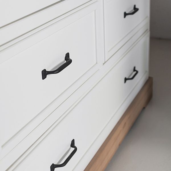 Kidsmill Savigno Babykamer Grijs Met Kruis | Bed 60 x 120 cm + Commode